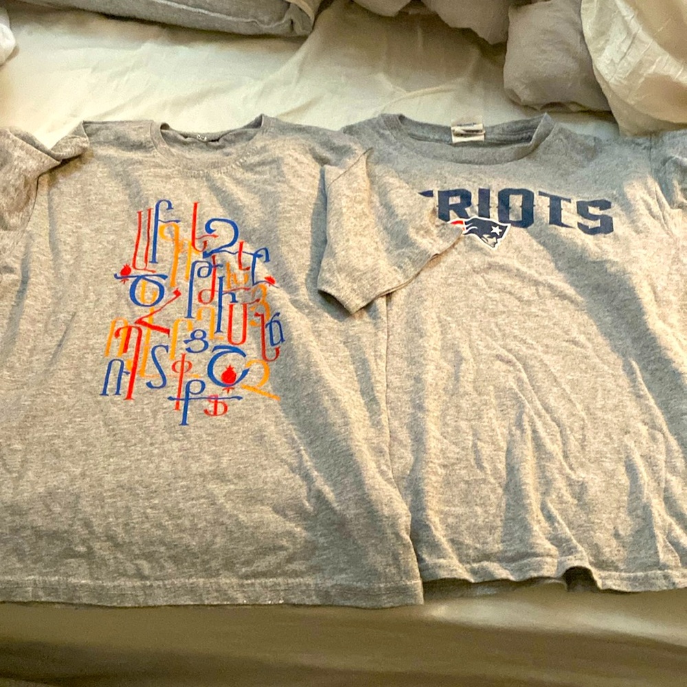 5 lightly used tshirts